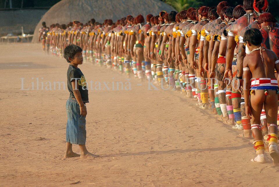 Das Fest Kuarup im Nationalpark Oberer Rio Xingu - Foto © Liliam Tataxina