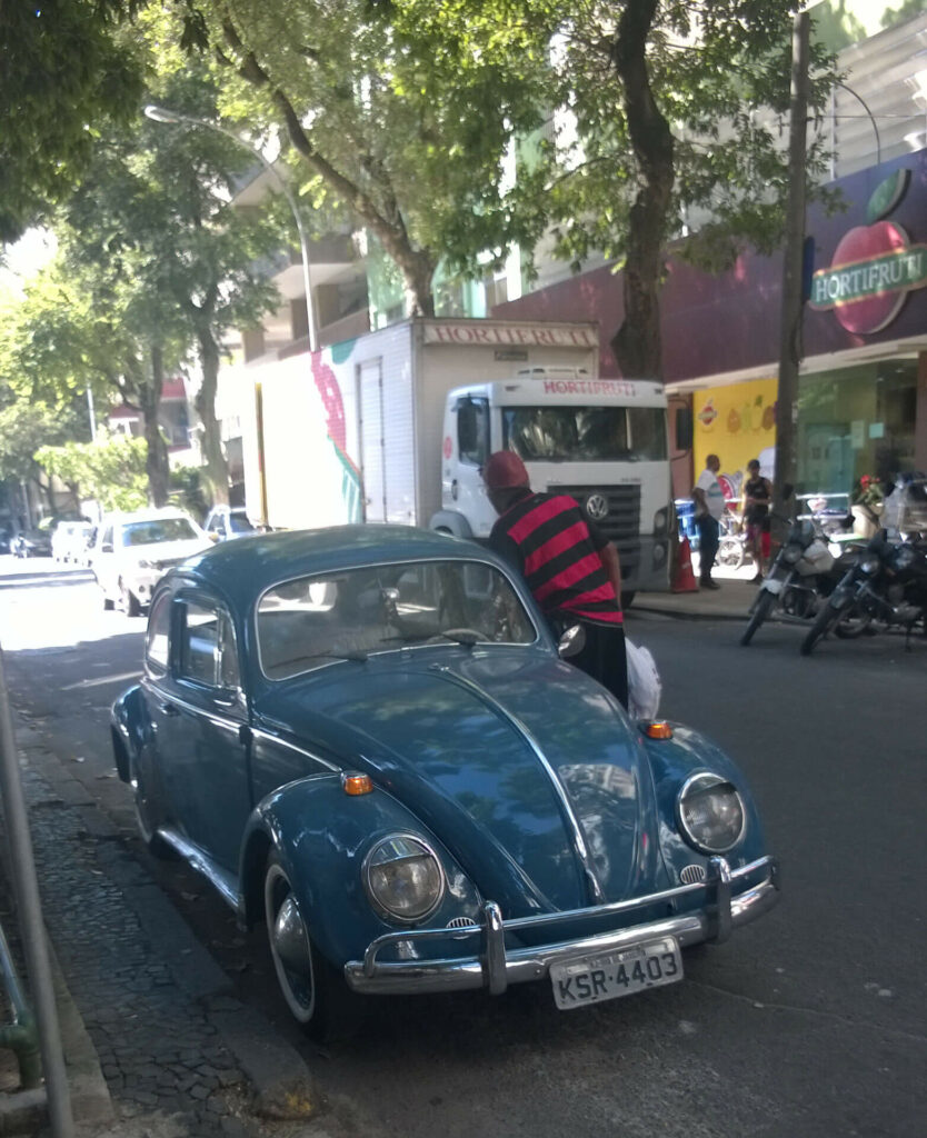 Ein Fusca, wie der Käfer in Brasilien heißt, in Botafogo. Das gepflegte Modell ist aus dem Jahr 1966.