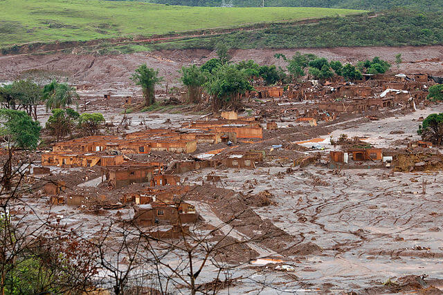 Der beim Dammbruch der Mine zerstörte Ort Bento Rodrigo bei Mariana